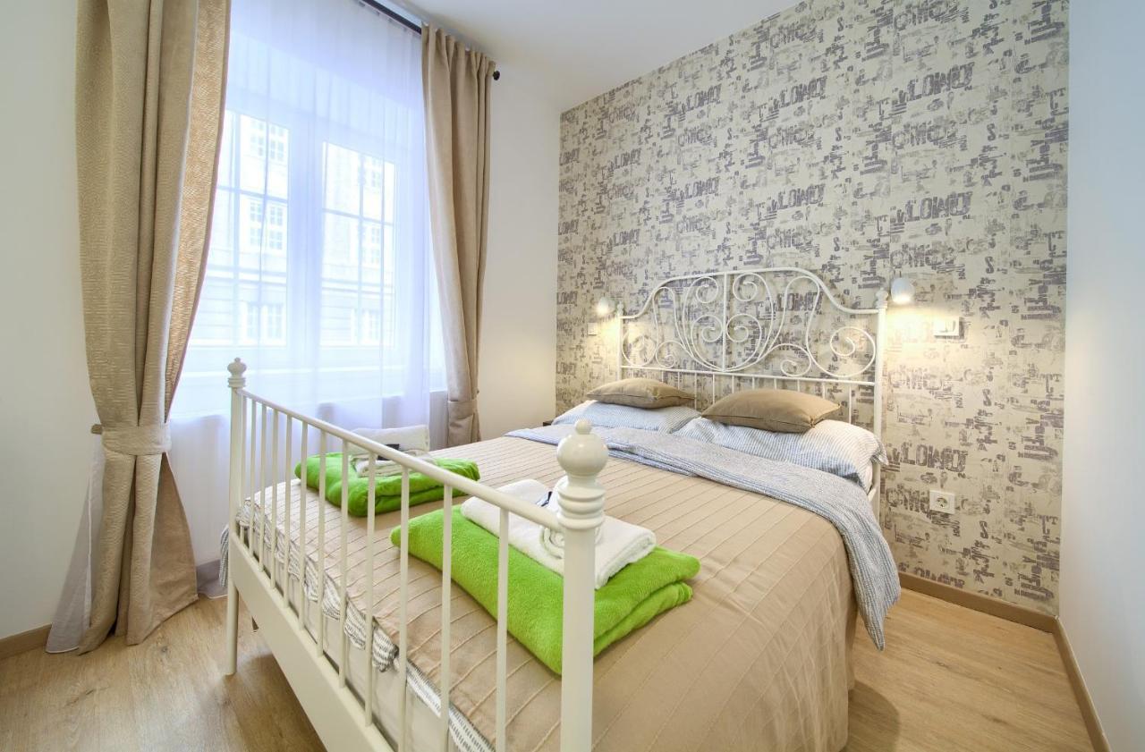 Logo Apartments 5 Min Walk To Main Square ซาเกร็บ ภายนอก รูปภาพ