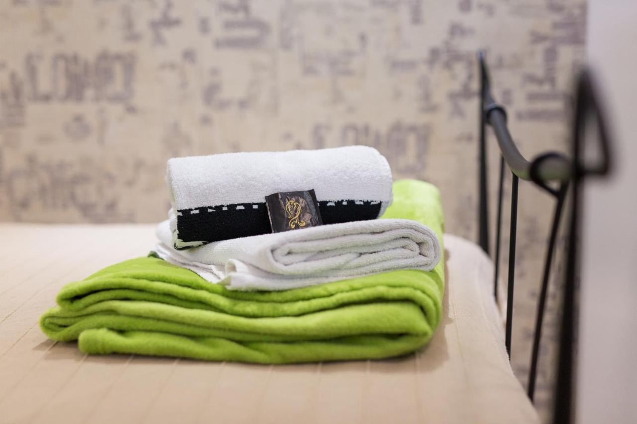 Logo Apartments 5 Min Walk To Main Square ซาเกร็บ ภายนอก รูปภาพ