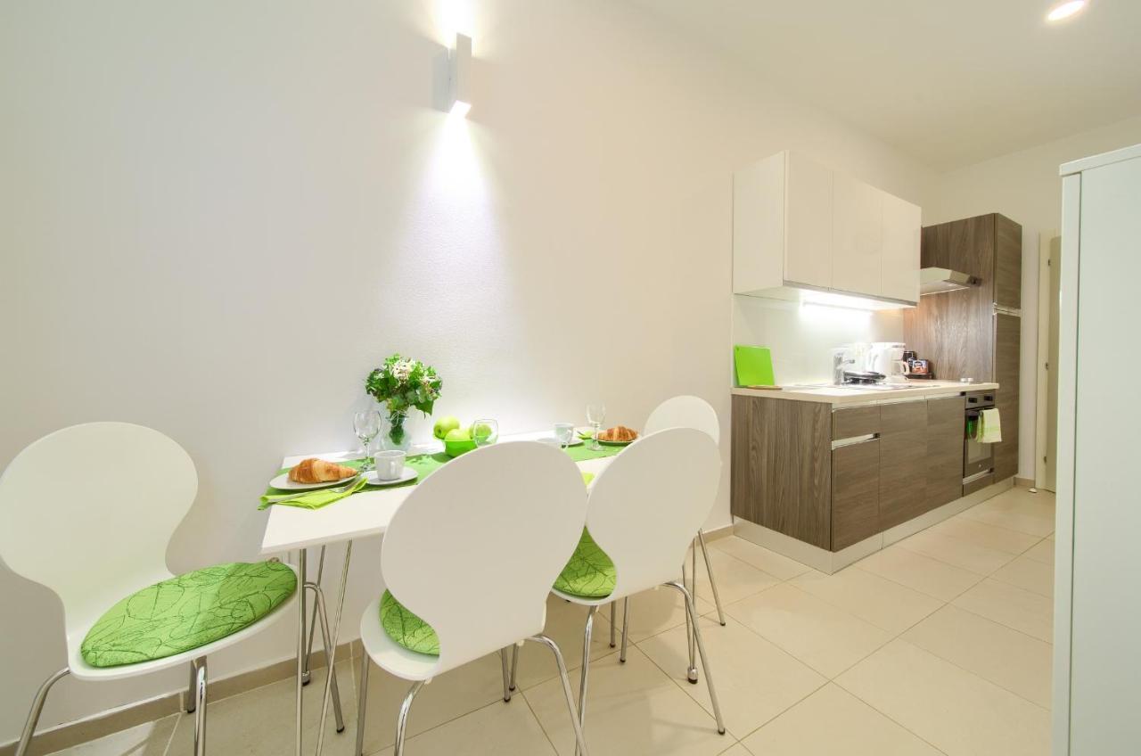Logo Apartments 5 Min Walk To Main Square ซาเกร็บ ภายนอก รูปภาพ