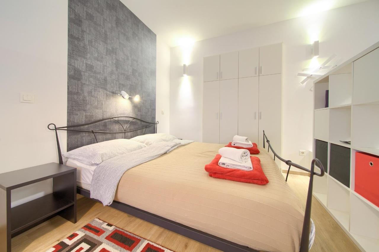 Logo Apartments 5 Min Walk To Main Square ซาเกร็บ ภายนอก รูปภาพ