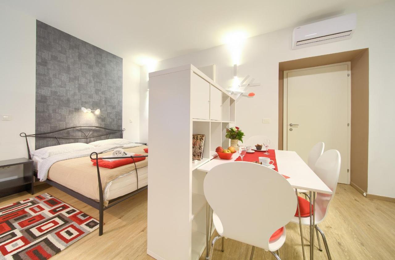 Logo Apartments 5 Min Walk To Main Square ซาเกร็บ ภายนอก รูปภาพ